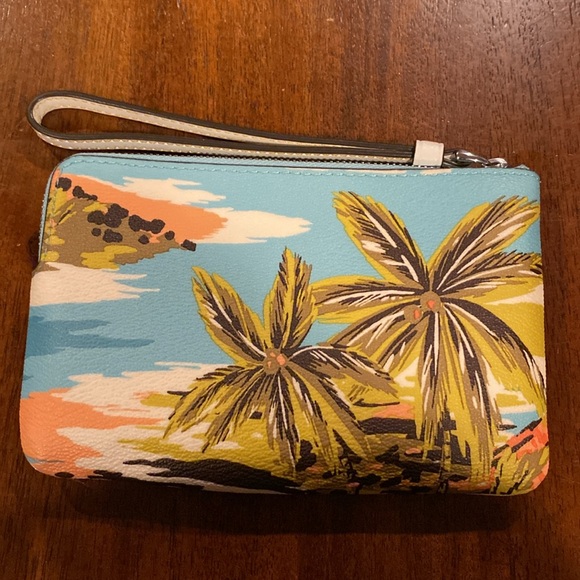 Coach half zip wristlet - Picture 2 of 8